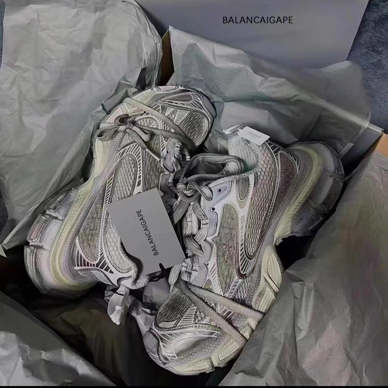 Sepatu modis dan trendi (Pengembangan jangkar)